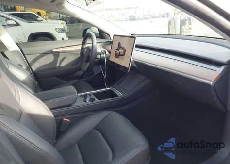 2023 Tesla Model 3 Performance Dual Motor All-Wheel Drive z USA, uszkodzony, nr VIN 5YJ3E1EC8PF596543